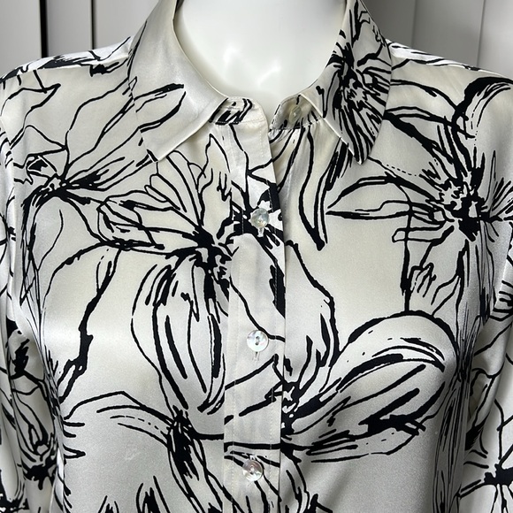Joie Silk Black and Cream Floral Long Sleeve Button Down Shirt Size M - Picture 3 of 10